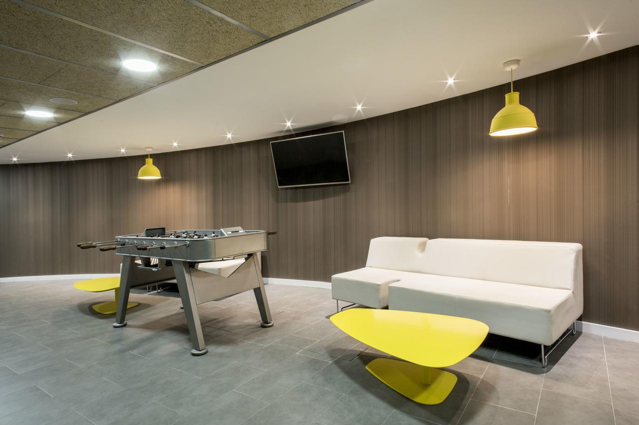 Residencia Universitaria Resa Barcelona Diagonal Екстер'єр фото